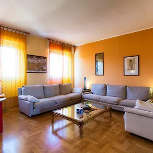 160 Mq Apartament